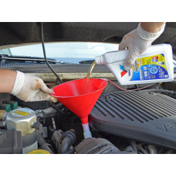 1993-1996 Cadillac Fleetwood Oil Change