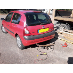 1998-2012 Renault Clio II Замена буксировочного крюка