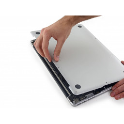 MacBook Pro 15-дюймовый дисплей Retina середины 2015 года, замена нижнего регистра