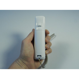 Nintendo Wii Удаленная передняя крышка и замена батарей